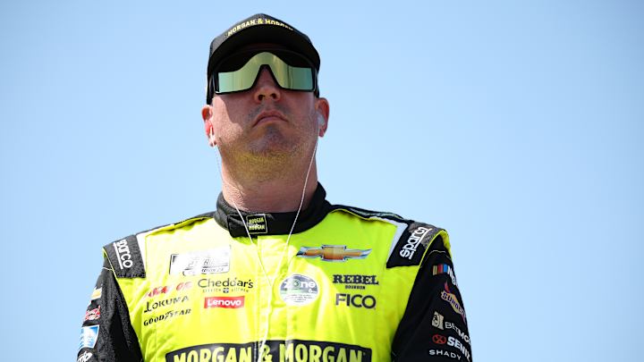 “Kyle Busch Opens Up About Feeling ‘Numb’ Over Winless Streak, Refuses to Blame Tony Stewart’s Star Power in Honest Interview”