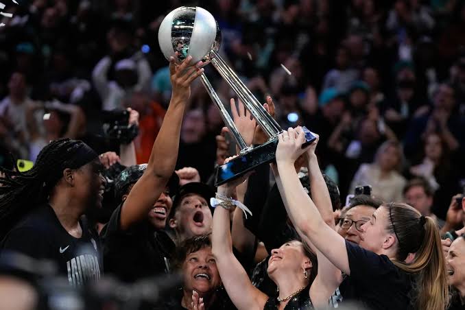 New York Liberty Wins Historic WNBA Championship, Defeating Lynx in OT