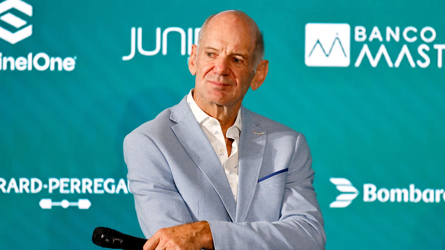 “Adrian Newey Reveals Why He Chose ‘Old School’ Aston Martin Over Joining Hamilton’s Ferrari Move for 2025”